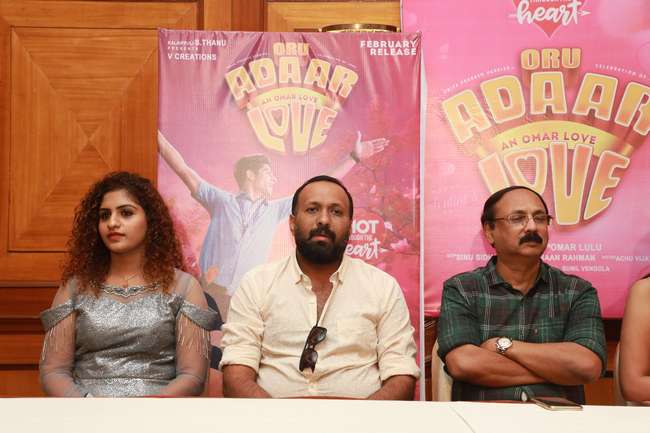 Oru Adaar Love Tamil Press Meet Stills